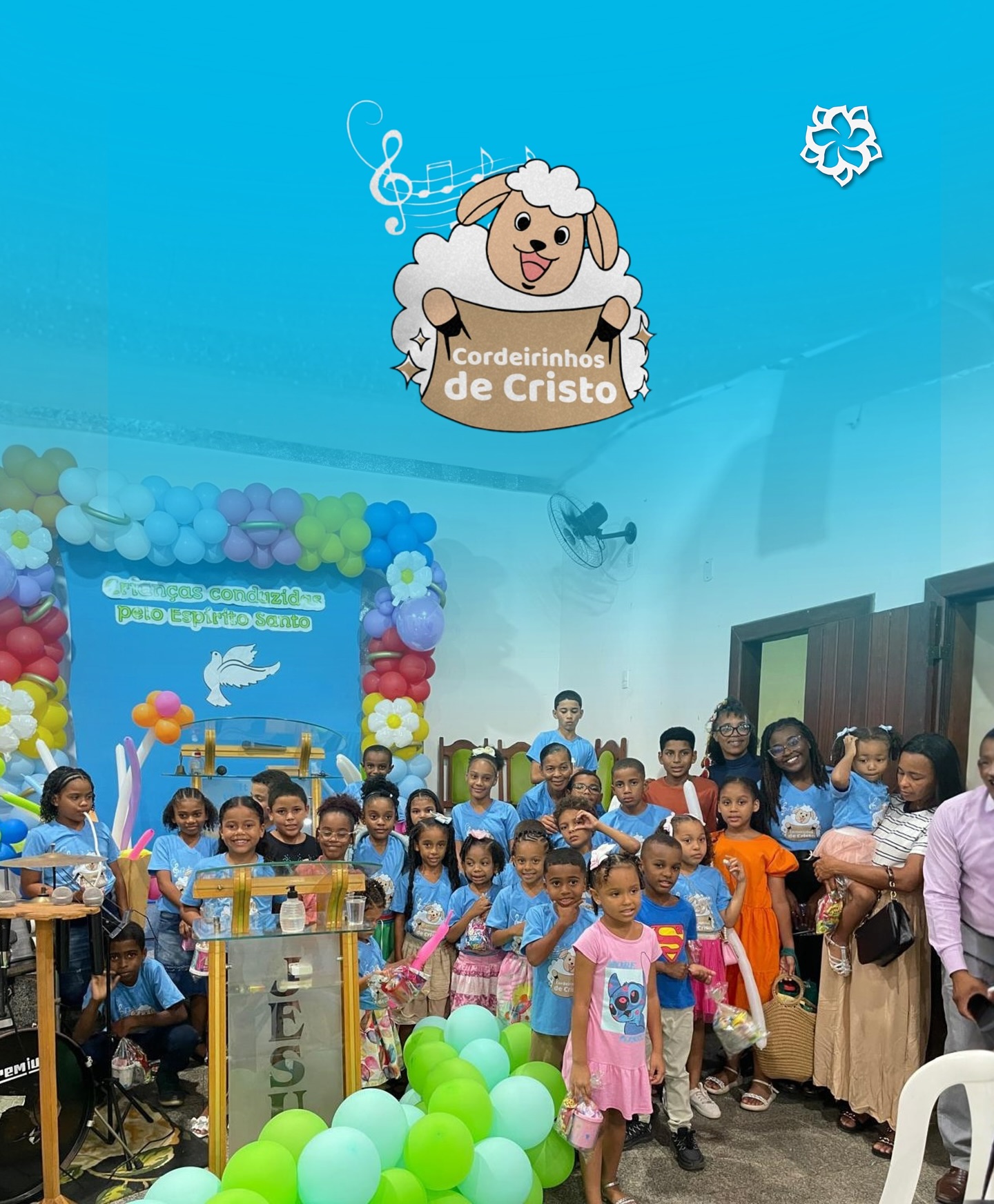 Fardamento infantil personalizado do grupo Cordeirinhos de Cristo