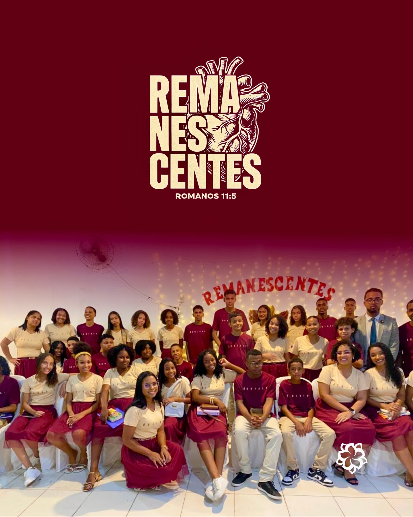 Grupo Remanescentes com camisas personalizadas Flor Modas